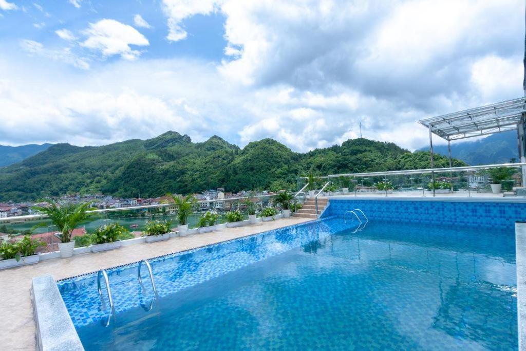 Passion & 4* Sapa